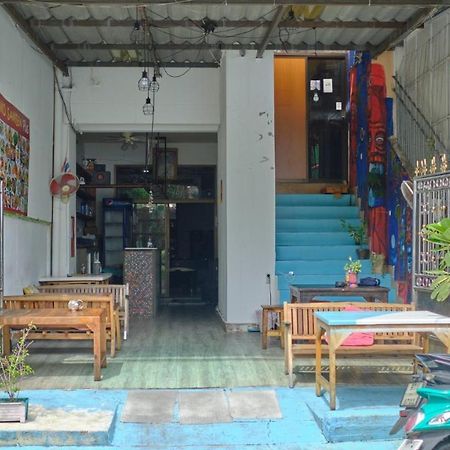 The Twins Hostel Bangkok Exterior foto