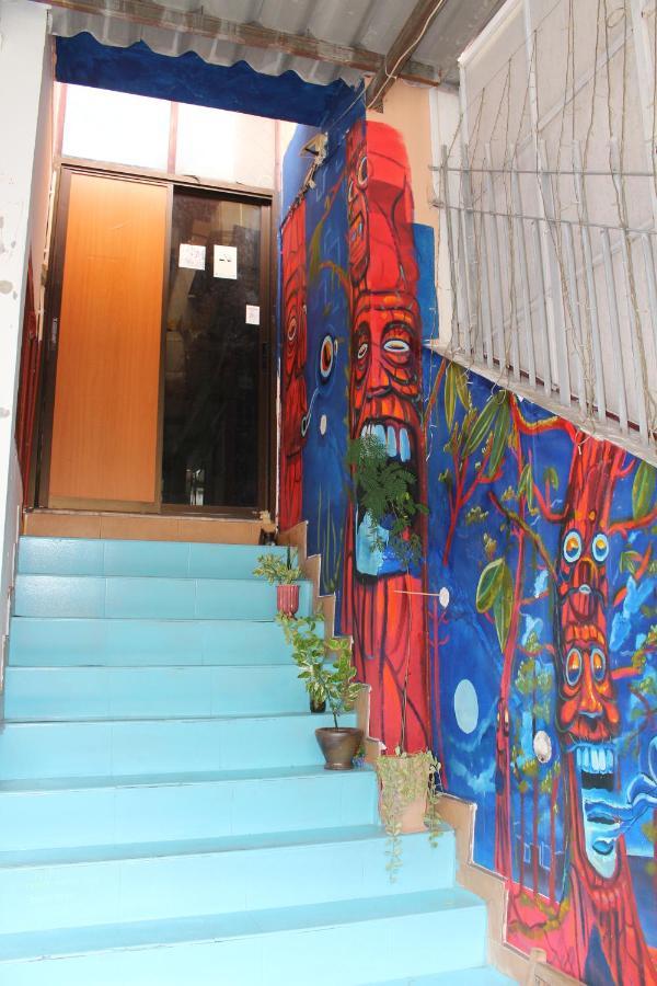 The Twins Hostel Bangkok Exterior foto