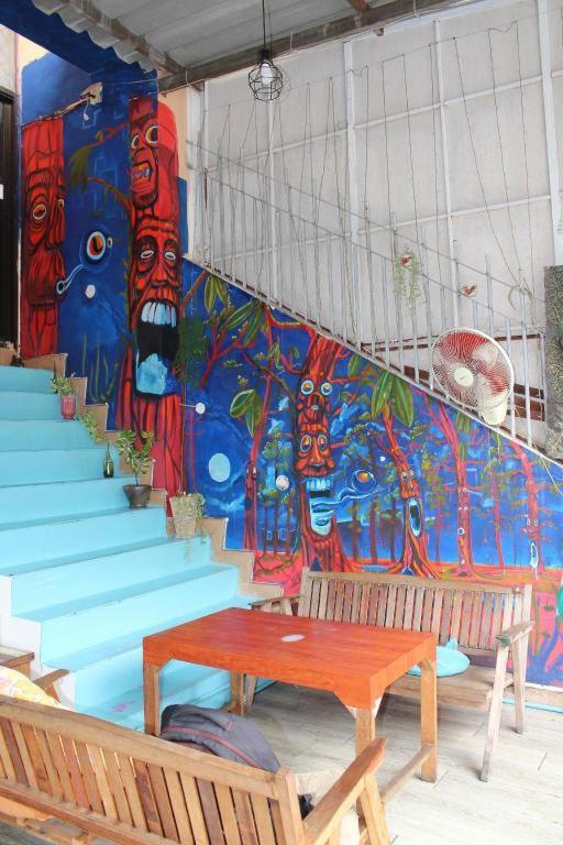 The Twins Hostel Bangkok Exterior foto