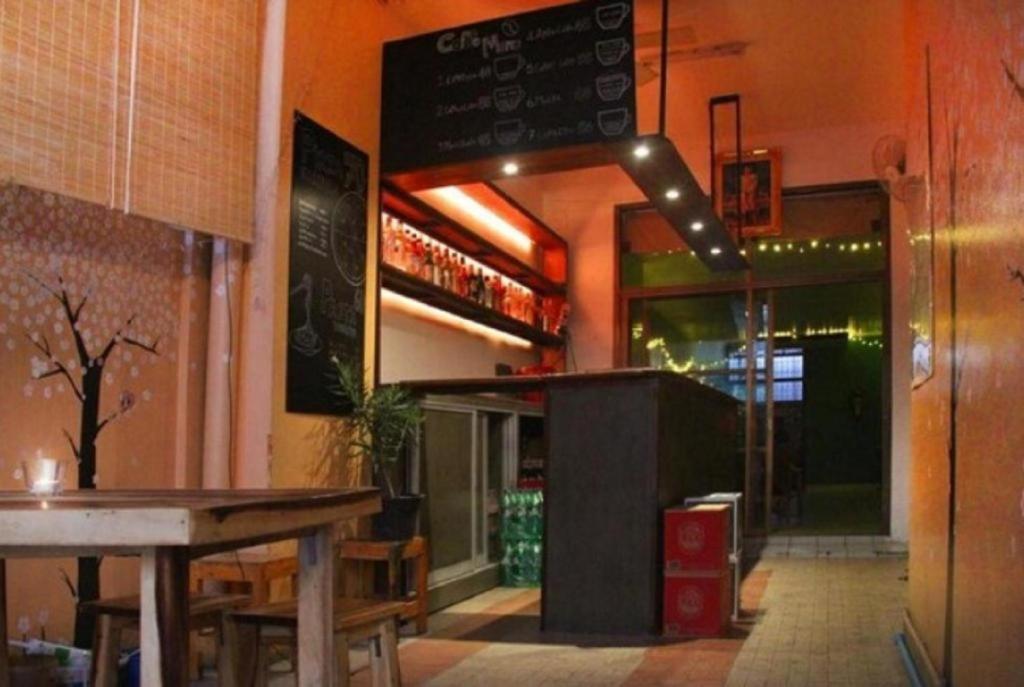 The Twins Hostel Bangkok Exterior foto